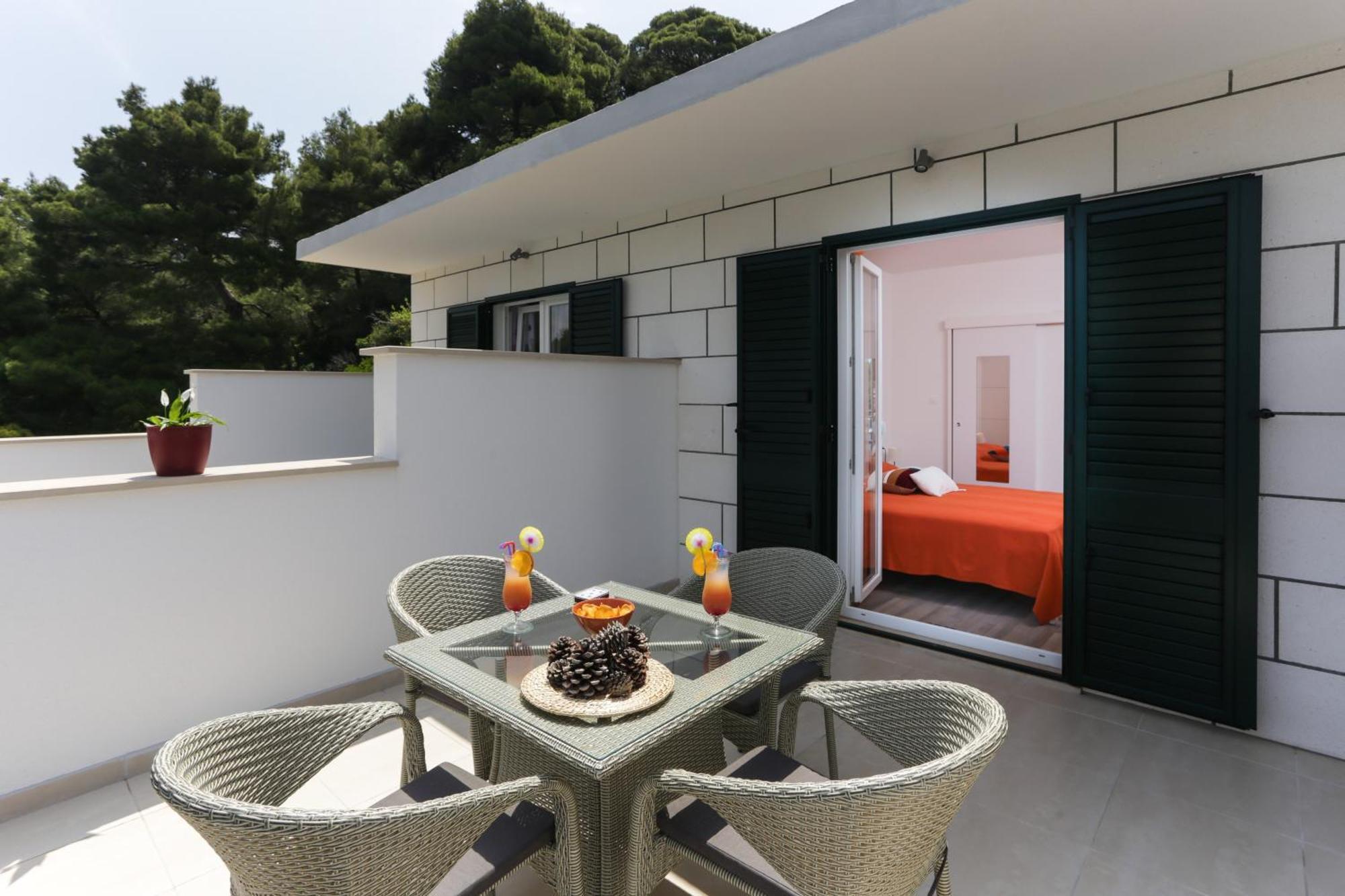 Posta Apartment *