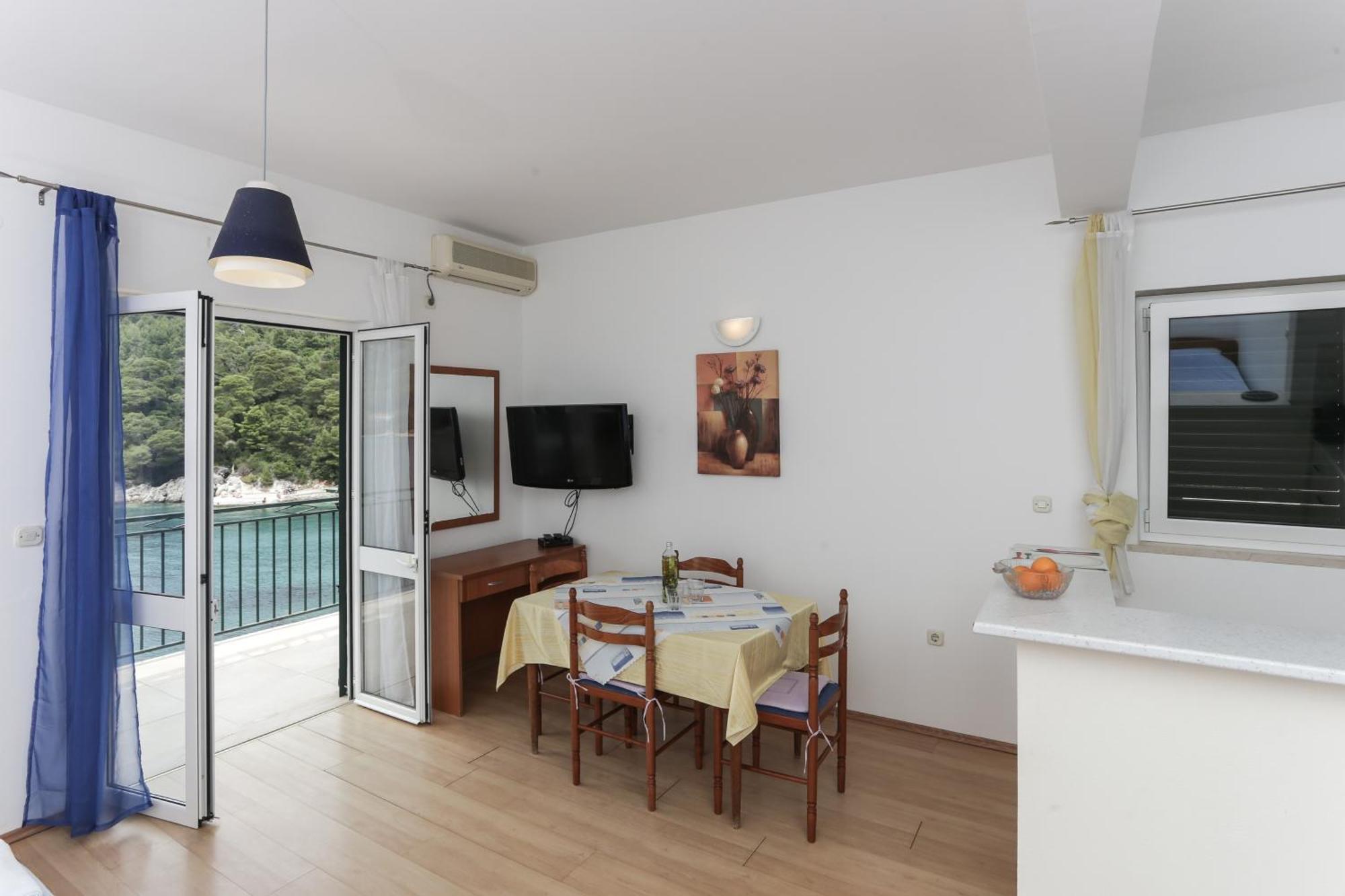 Posta Apartment *